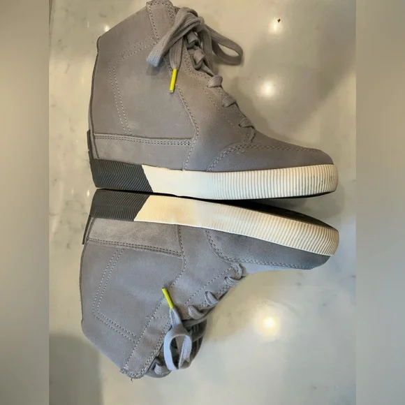 Sorel Women’s Out And About Wedge II Light Gray ankle boots - Picture 3 of 4